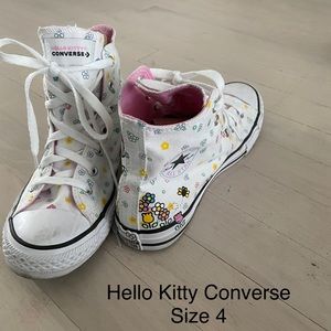 Hello Kitty Converse